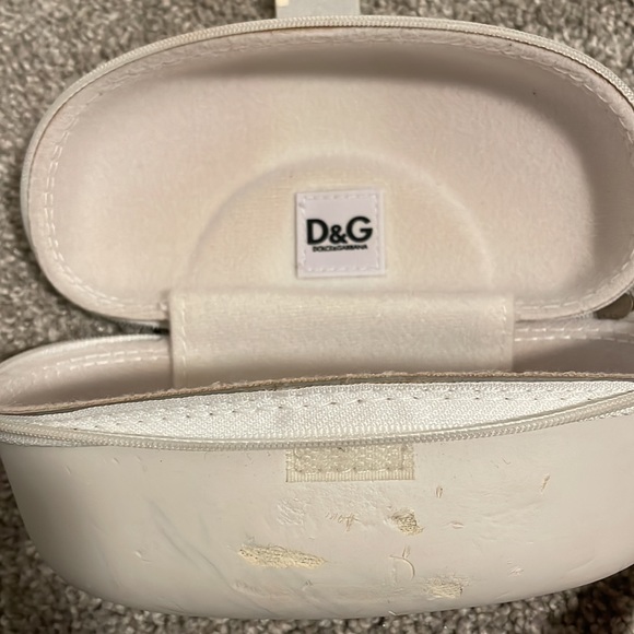 Dolce & Gabbana Red sunglasses - Picture 2 of 6